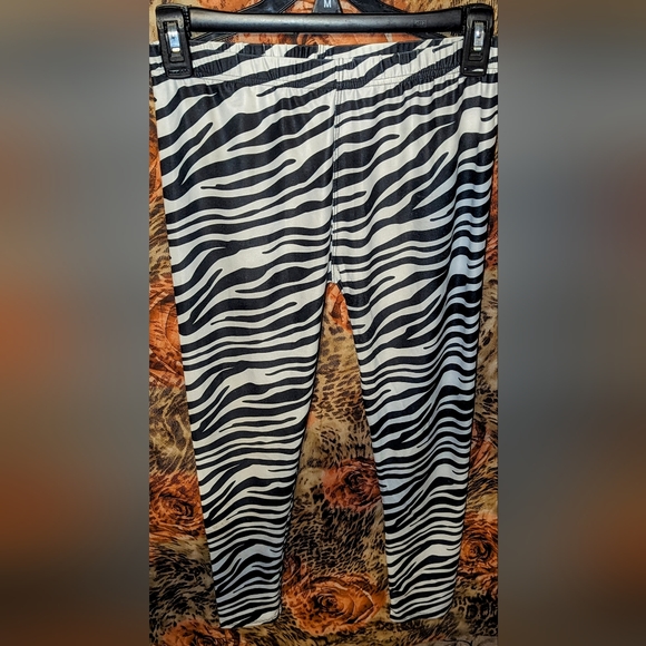 Zebra costume including all accessories. Like New. OS - Picture 2 of 8